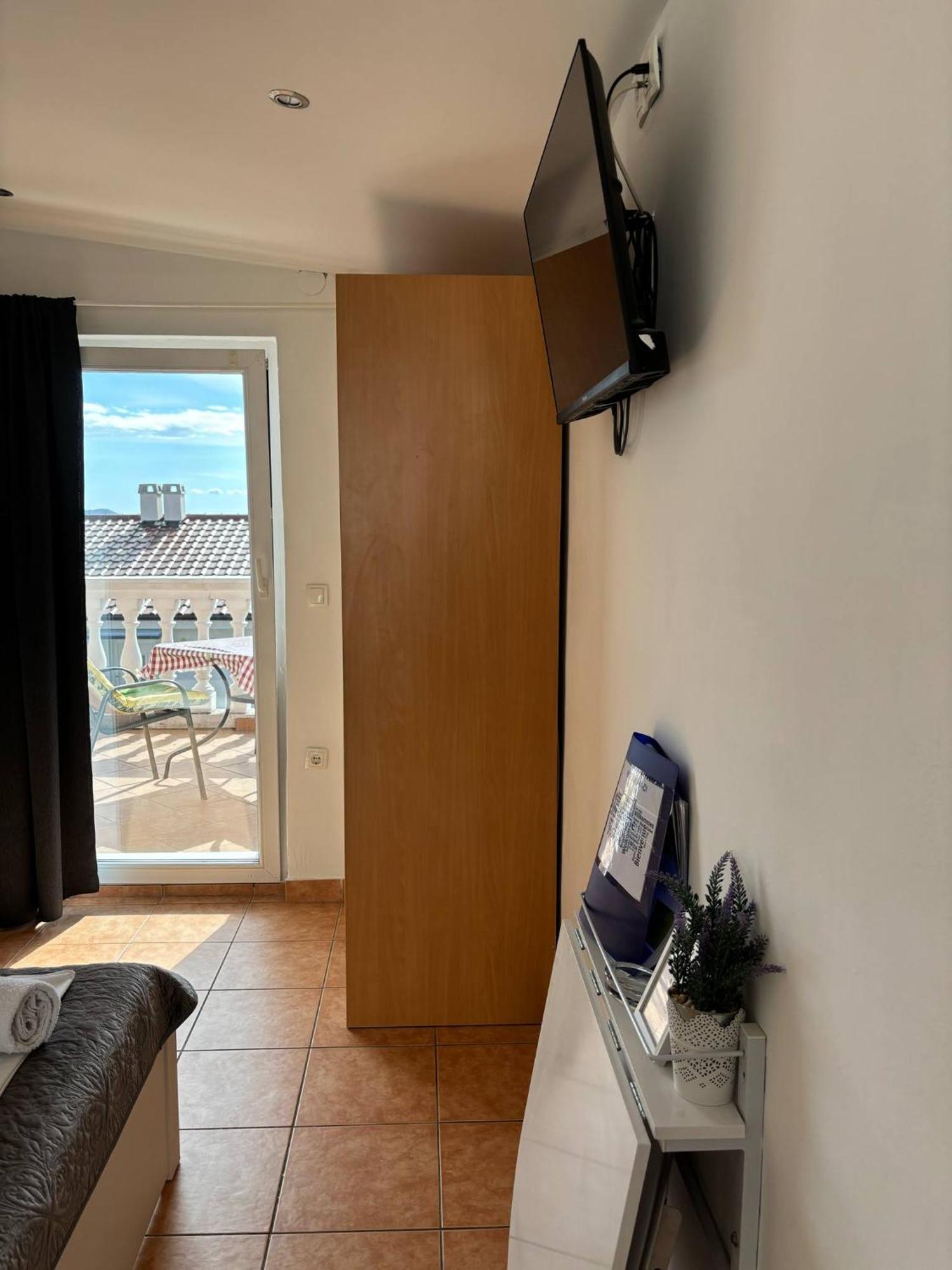 Apartments & Room Madi سينج المظهر الخارجي الصورة