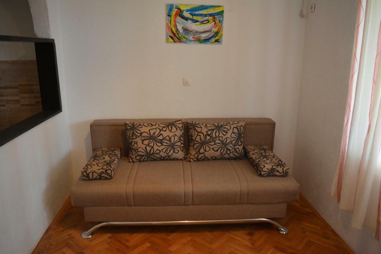 Apartments & Room Madi سينج المظهر الخارجي الصورة